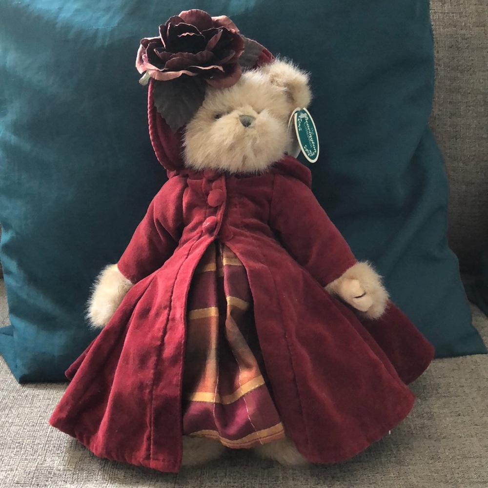The Bearing ton collection    Bear “Trina “